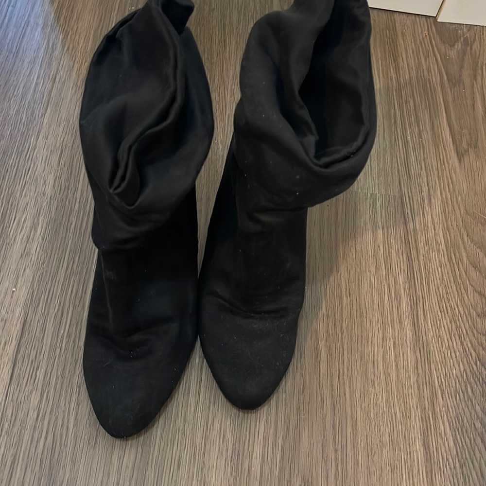 Olsenboye black heeled bootie 8.5
